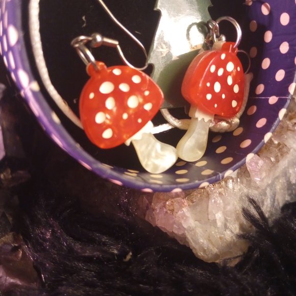 NIB 2020 Twinning Toadstools Erstwilder Dangling Hanging Earrings - Picture 5 of 9